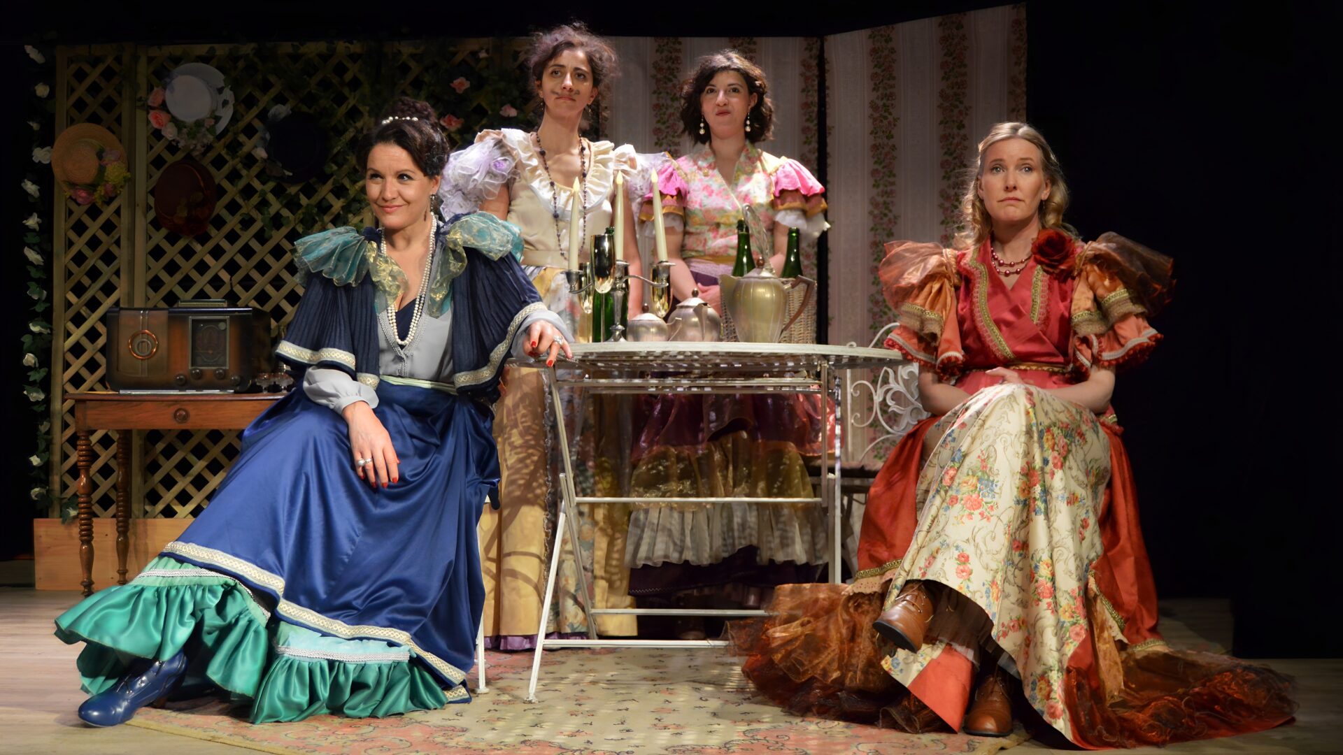 Les Petites Femmes de Maupassant : une comédie vive et élégante au Lucernaire